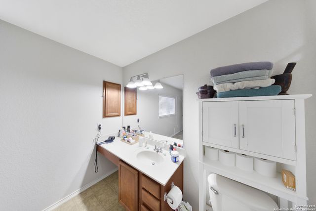 10136 Del Lago, San Antonio, TX 78245