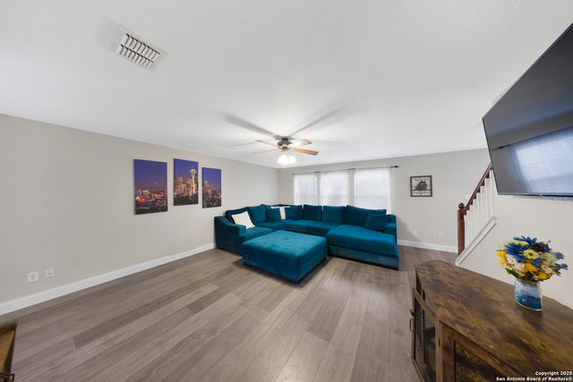 10136 Del Lago, San Antonio, TX 78245