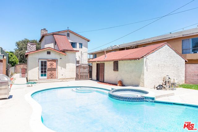 4906 E 59th Place, Maywood, CA 90270
