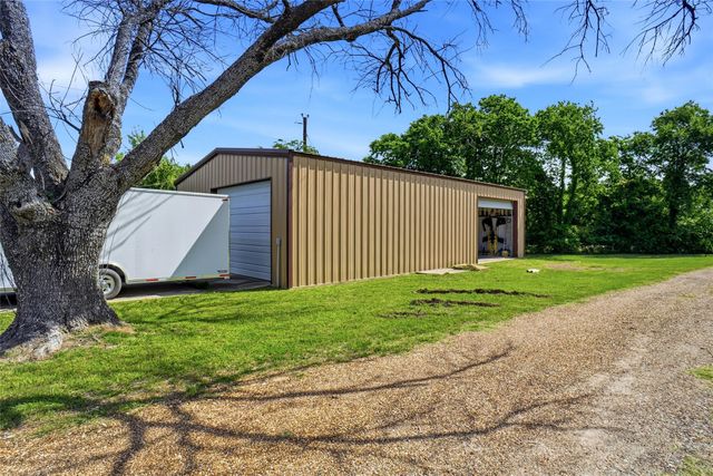8983 W Odneal Road, Krum, TX 76249