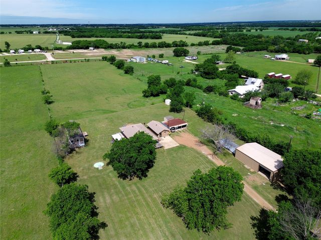 8983 W Odneal Road, Krum, TX 76249