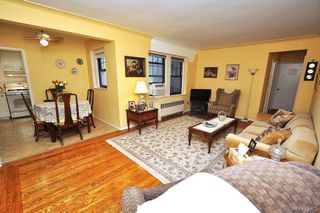 209 Garth Road 2M, Scarsdale, NY 10583