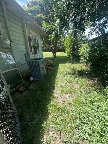 2003 Hillview Street, Mesquite, TX 75149