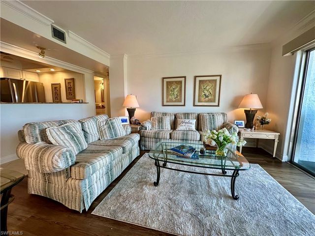 555 Park Shore DR B403, Naples, FL 34103