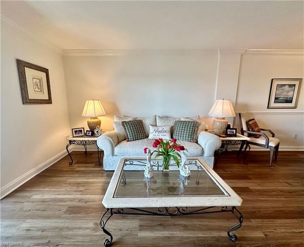 555 Park Shore DR B403, Naples, FL 34103