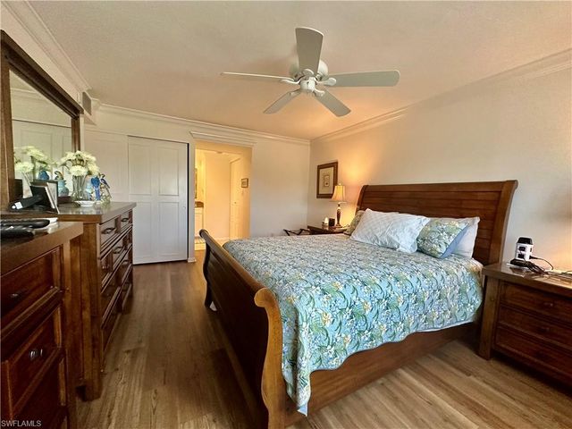 555 Park Shore DR B403, Naples, FL 34103