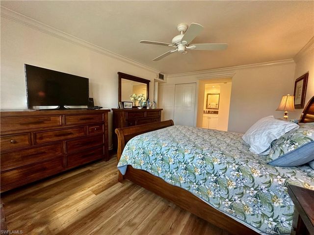 555 Park Shore DR B403, Naples, FL 34103