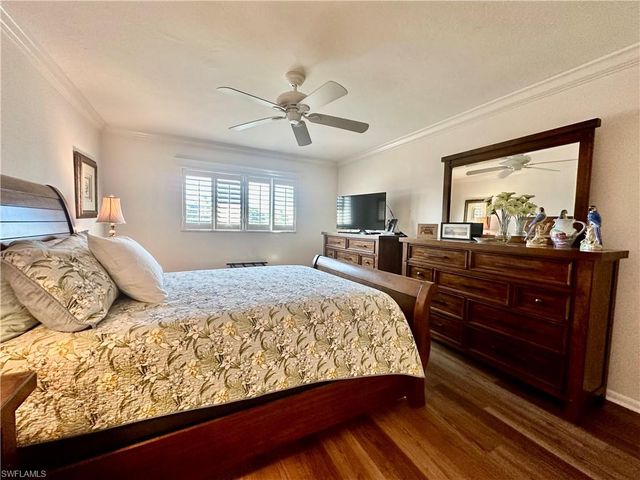 555 Park Shore DR B403, Naples, FL 34103