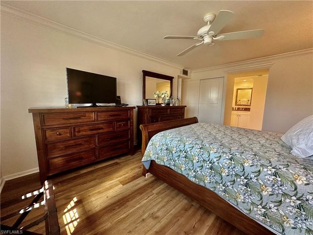 555 Park Shore DR B403, Naples, FL 34103
