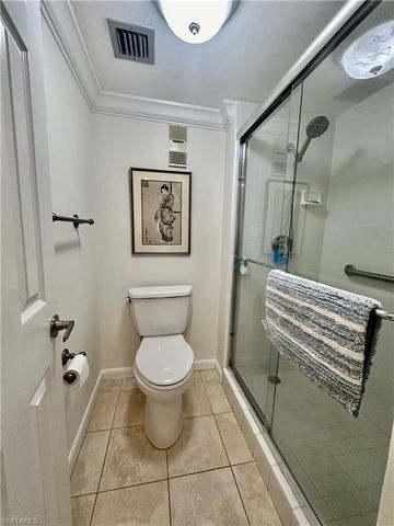 555 Park Shore DR B403, Naples, FL 34103
