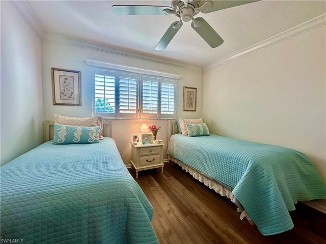 555 Park Shore DR B403, Naples, FL 34103