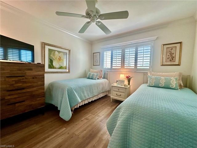 555 Park Shore DR B403, Naples, FL 34103