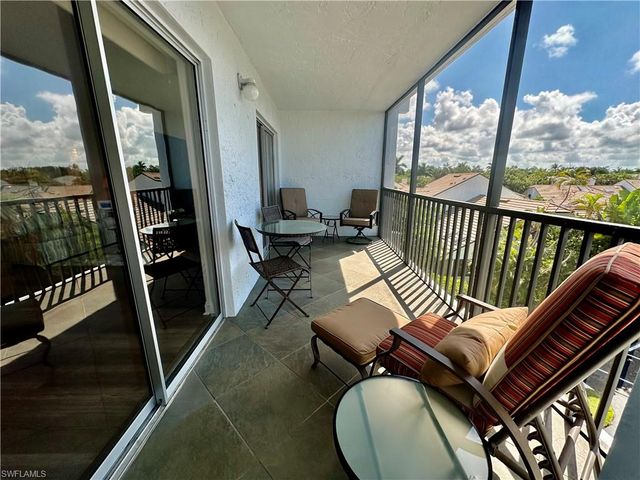555 Park Shore DR B403, Naples, FL 34103