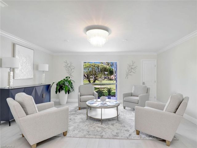555 Park Shore DR B403, Naples, FL 34103