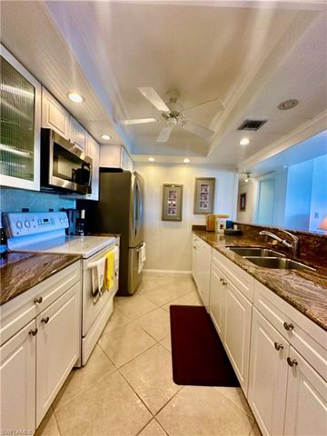555 Park Shore DR B403, Naples, FL 34103