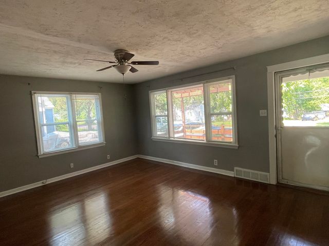 707 INDEPENDENCE ST, Columbia, MO 65203