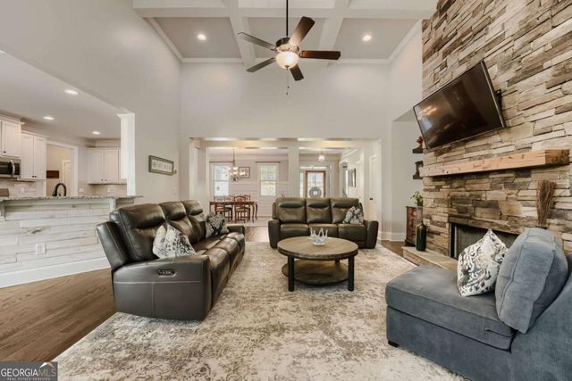 512 Black Horse Circle, Canton, GA 30114