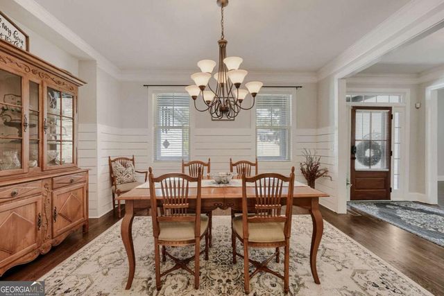 512 Black Horse Circle, Canton, GA 30114