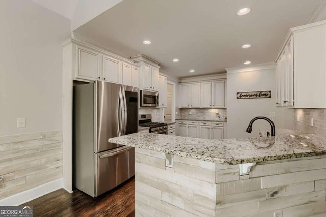 512 Black Horse Circle, Canton, GA 30114