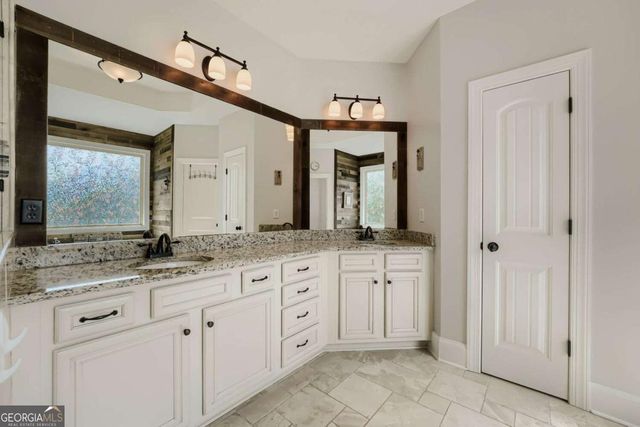 512 Black Horse Circle, Canton, GA 30114