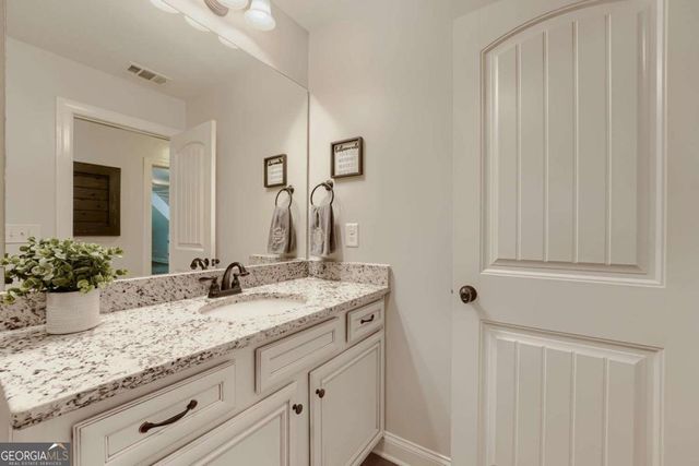 512 Black Horse Circle, Canton, GA 30114