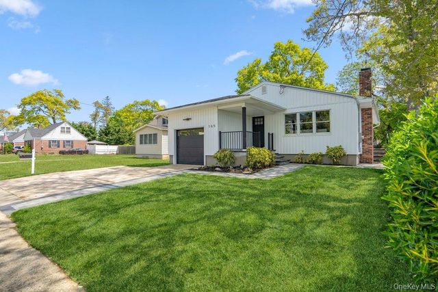 165 Livingston Avenue, Babylon, NY 11702