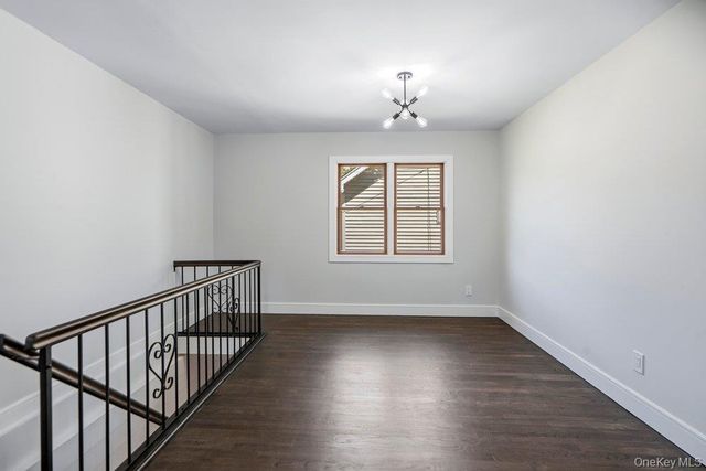 165 Livingston Avenue, Babylon, NY 11702