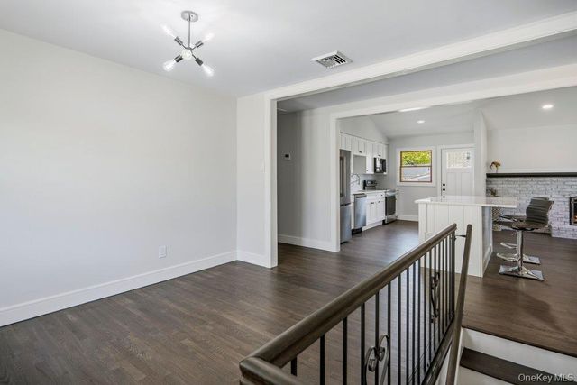 165 Livingston Avenue, Babylon, NY 11702