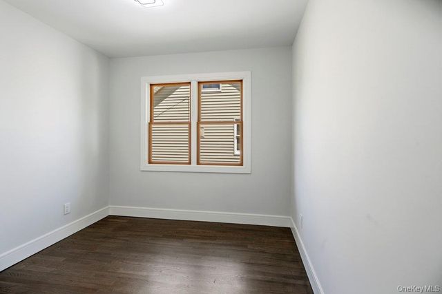 165 Livingston Avenue, Babylon, NY 11702