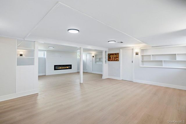 165 Livingston Avenue, Babylon, NY 11702