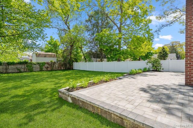165 Livingston Avenue, Babylon, NY 11702