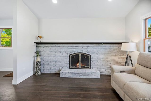 165 Livingston Avenue, Babylon, NY 11702