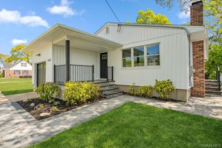 165 Livingston Avenue, Babylon, NY 11702
