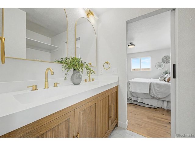 845 S Moore St, Denver, CO 80226
