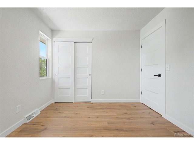 845 S Moore St, Denver, CO 80226