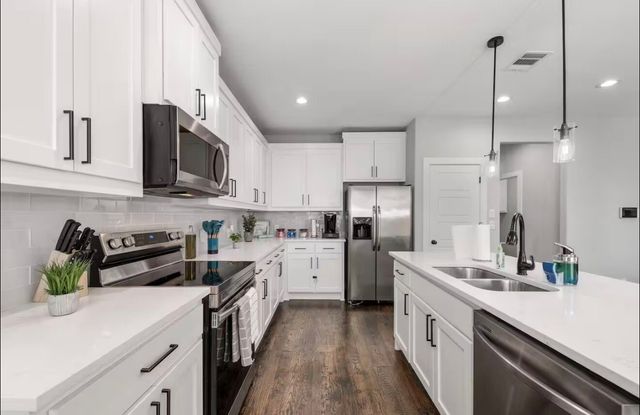 1942 Nomas Street, Dallas, TX 75212