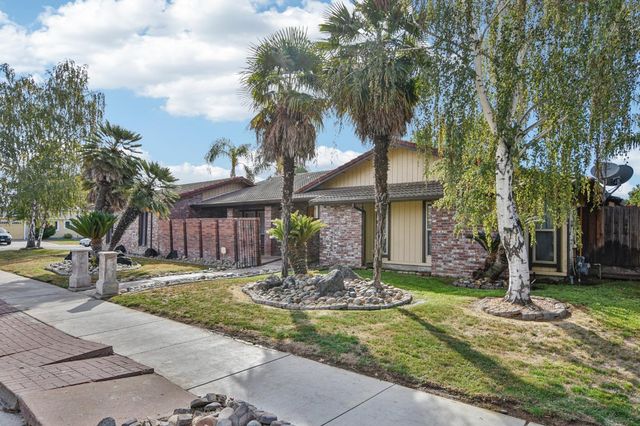 1602 Venetian Dr, Stockton, CA 95207