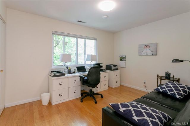 118 Stone Bridge Square 118, Chappaqua, NY 10514