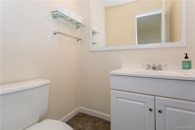 118 Stone Bridge Square 118, Chappaqua, NY 10514