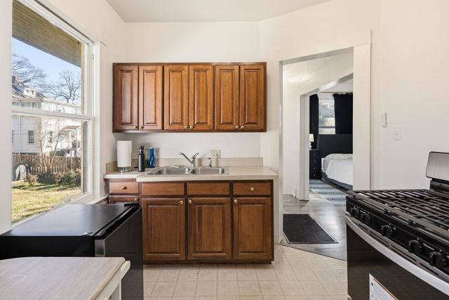 1843 CENTRAL AVE, Memphis, TN 38104