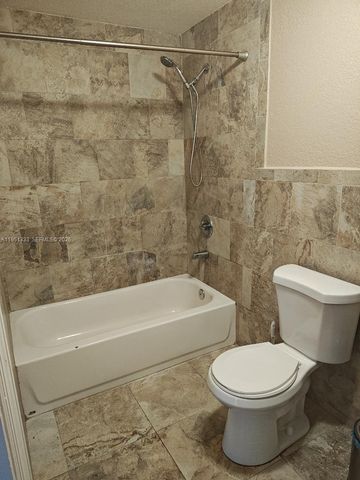 13520 NW 11th Ave 13520, Miami, FL 33168