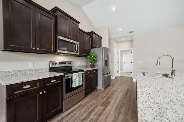 19033 NW 166TH AVENUE, High Springs, FL 32643