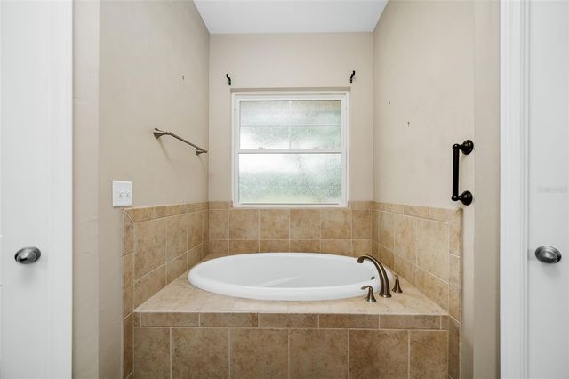 19033 NW 166TH AVENUE, High Springs, FL 32643