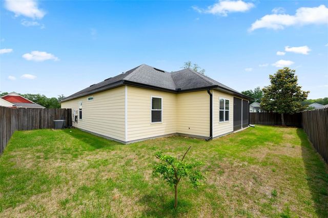 19033 NW 166TH AVENUE, High Springs, FL 32643