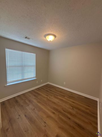 404 Dunmurry Pl, Warner Robins, GA 31093