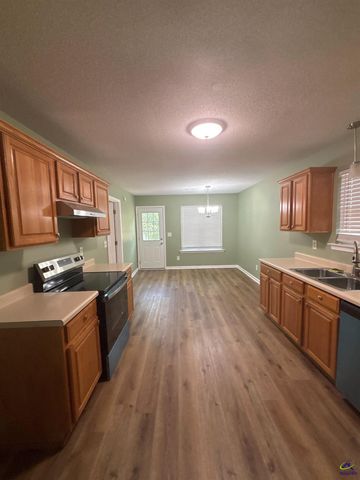 404 Dunmurry Pl, Warner Robins, GA 31093