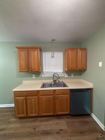 404 Dunmurry Pl, Warner Robins, GA 31093