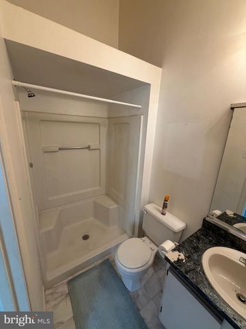 2 MICHELLE CT, Levittown, PA 19057