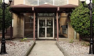 995 N Cass Lake Road 229, Waterford Charter Township, MI 48328