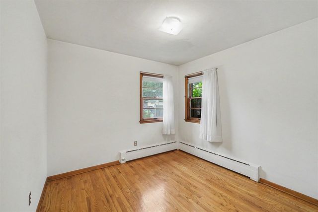 2162 Finsbury Lane, Grand Rapids, MI 49504